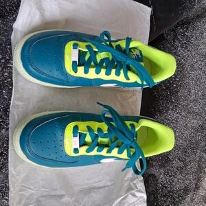 Nike Kids Blue and Neon Yellow Sneakers